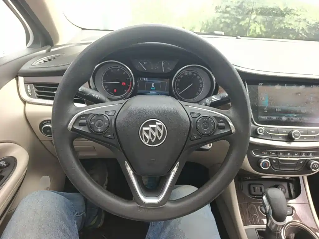 Buick Verano — миниатюра 11