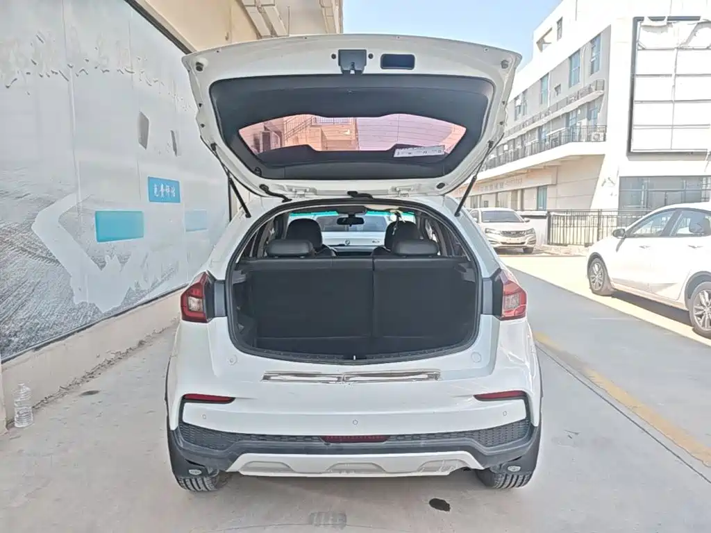 Geely Vision X3 — миниатюра 19