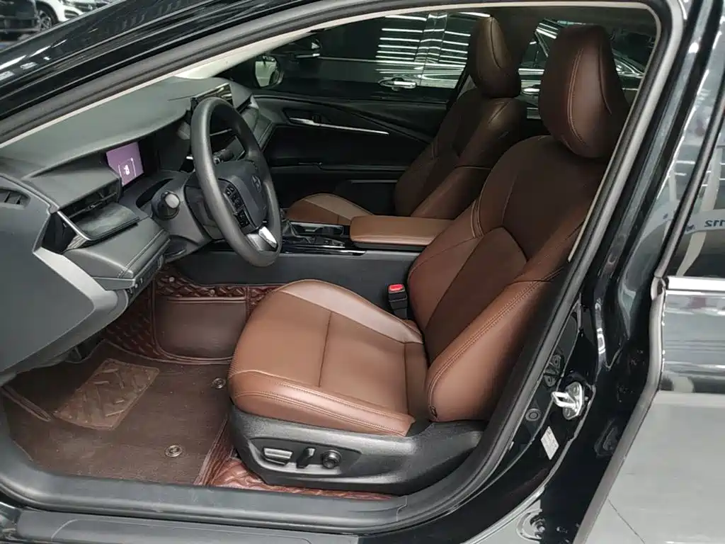 Toyota Camry — миниатюра 15