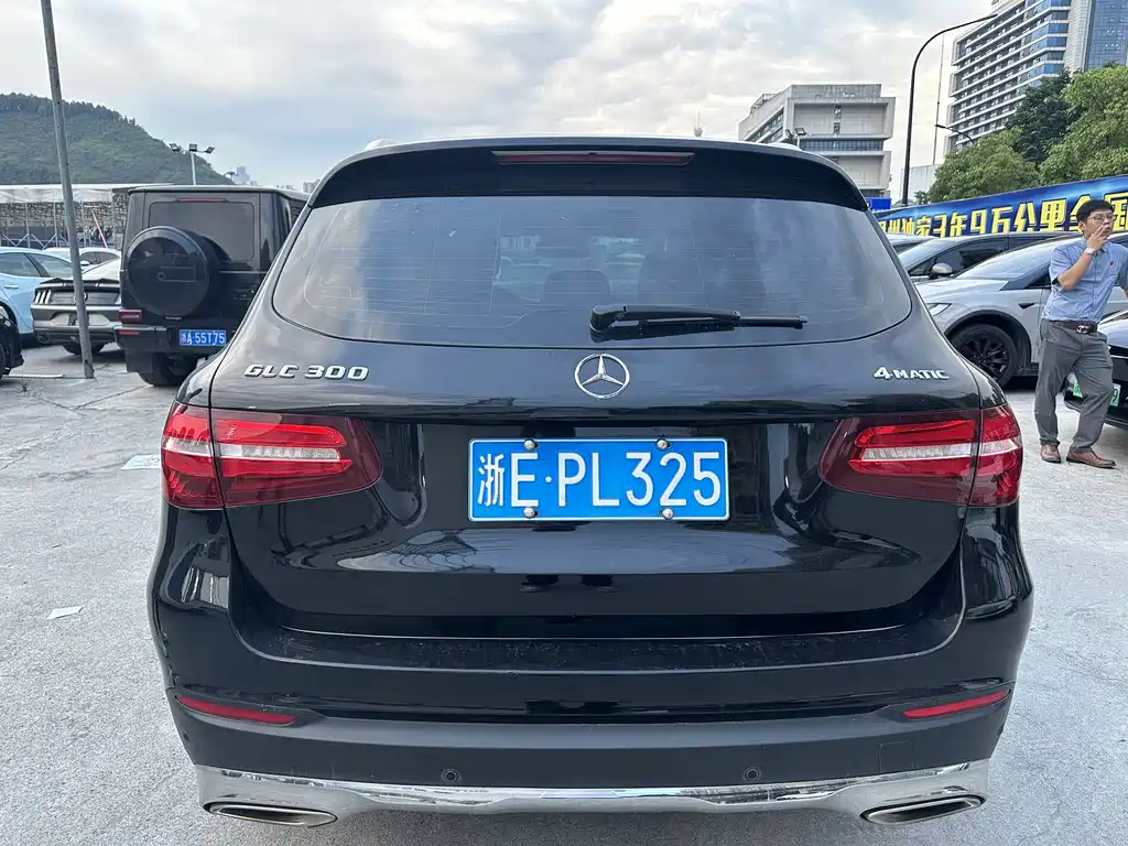 Mercedes-Benz GLC 2016 GLC 300 4MATIC