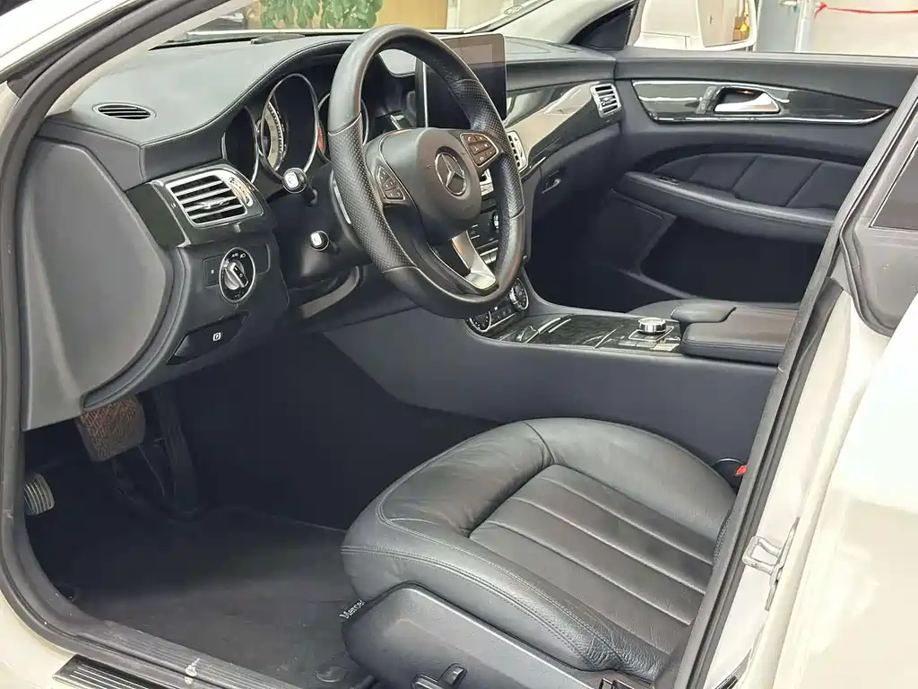 Mercedes-Benz CLS — миниатюра 7