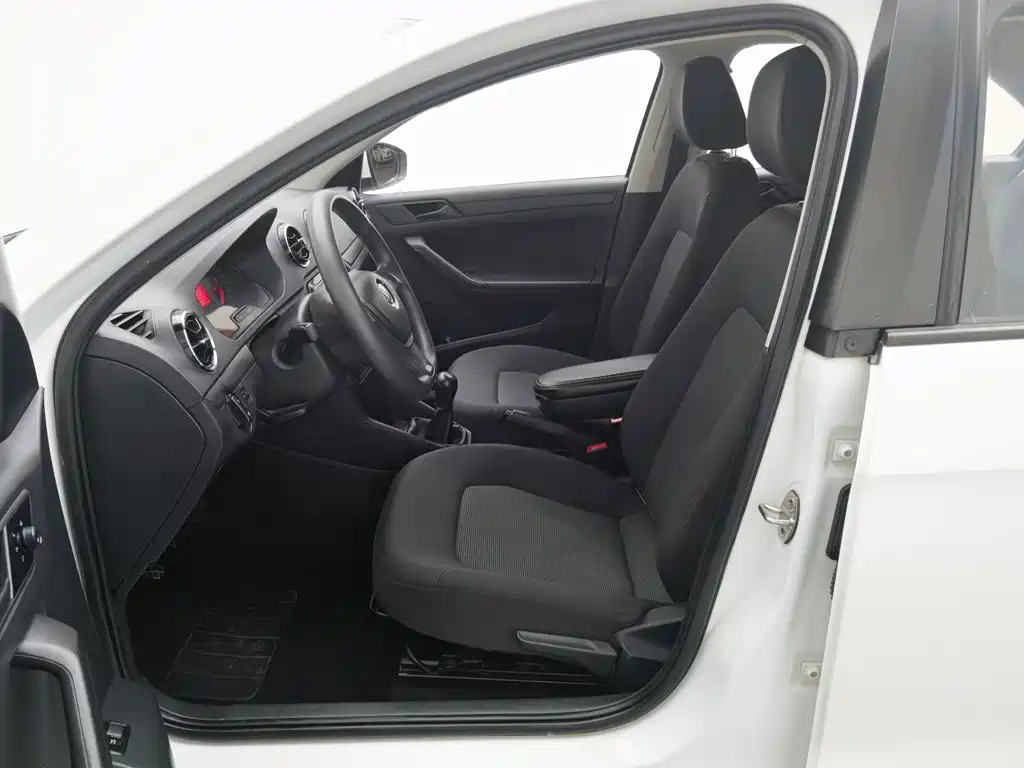 Volkswagen Jetta — миниатюра 10