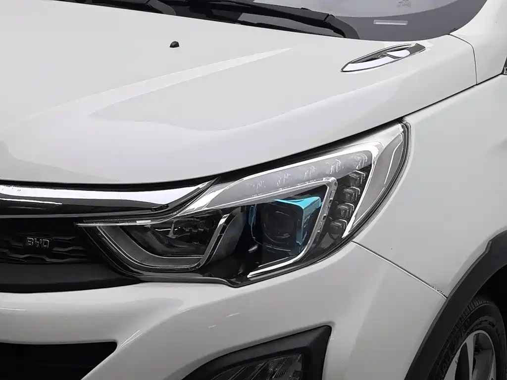 BYD Yuan — миниатюра 7
