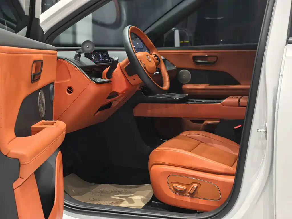 Toyota bZ3X — миниатюра 7