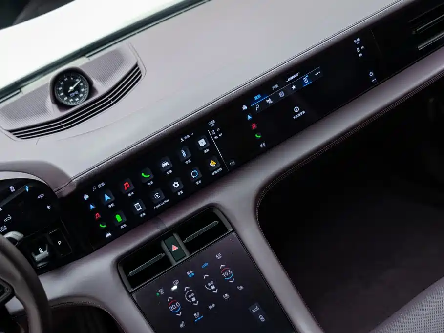 Porsche Taycan — миниатюра 15