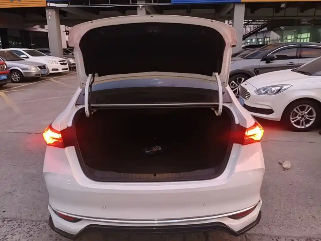 Buick Verano — миниатюра 19