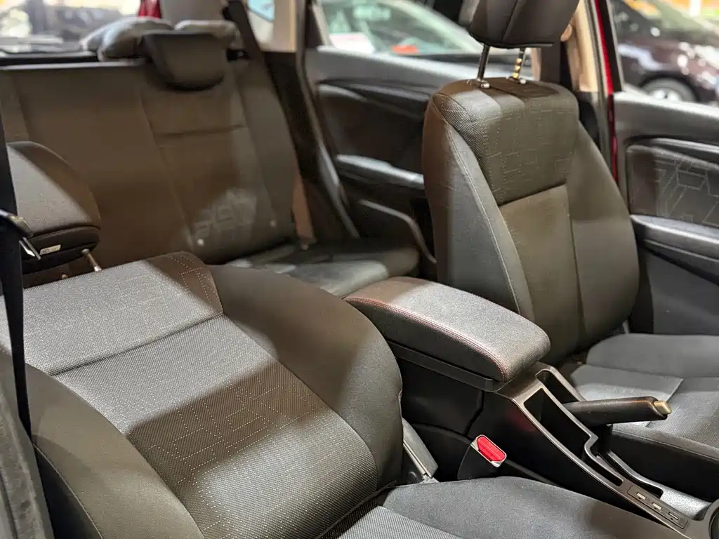Honda Fit 1.5L LXS CVT Comfort Sunroof Edition, фото 23