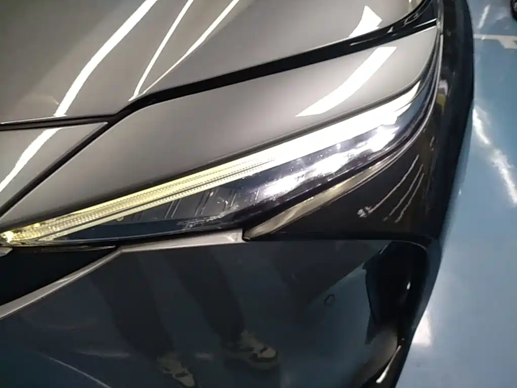 Toyota bZ4X — миниатюра 24