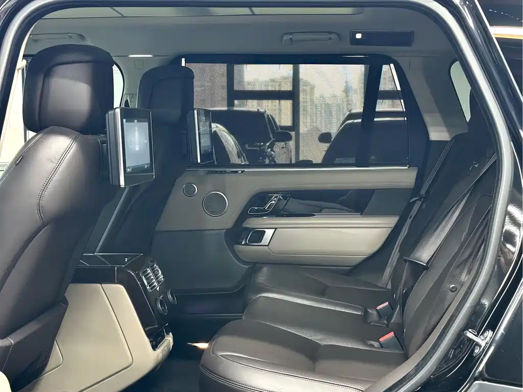 Land Rover Range Rover — миниатюра 8