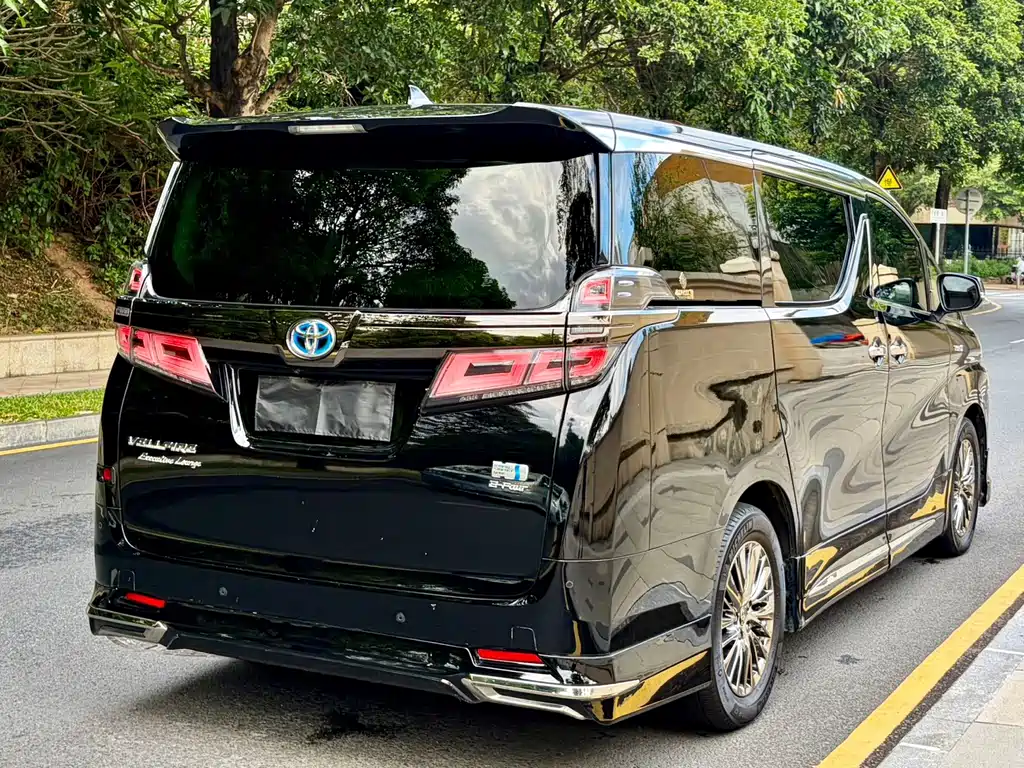 Toyota Vellfire — миниатюра 16