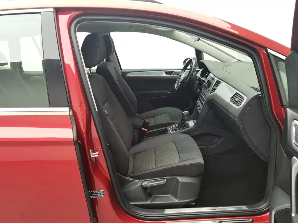 Volkswagen Golf Sportsvan — миниатюра 23