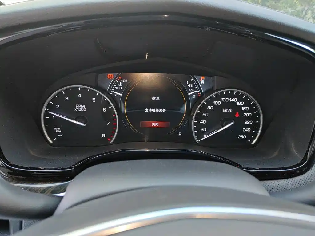 Cadillac XT5 — миниатюра 7