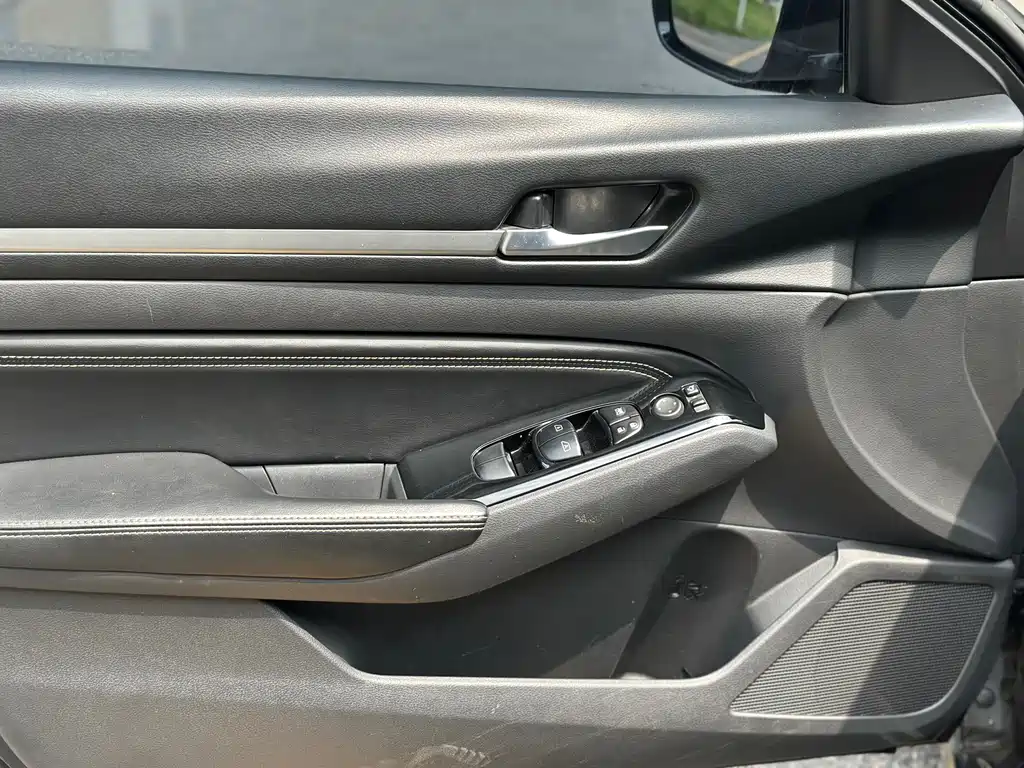 Nissan Teana — миниатюра 5