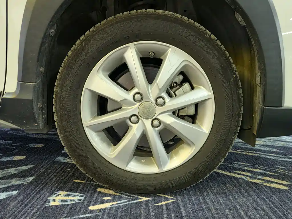 Toyota Yaris L — миниатюра 9