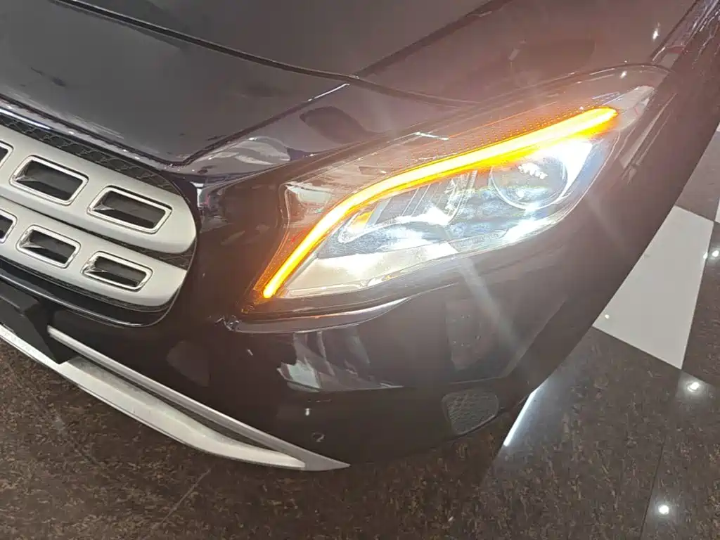 Mercedes-Benz GLA — миниатюра 24
