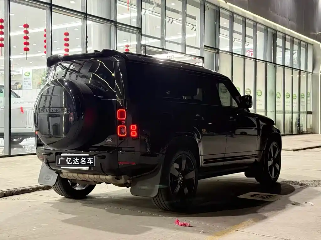 Land Rover Defender — миниатюра 6