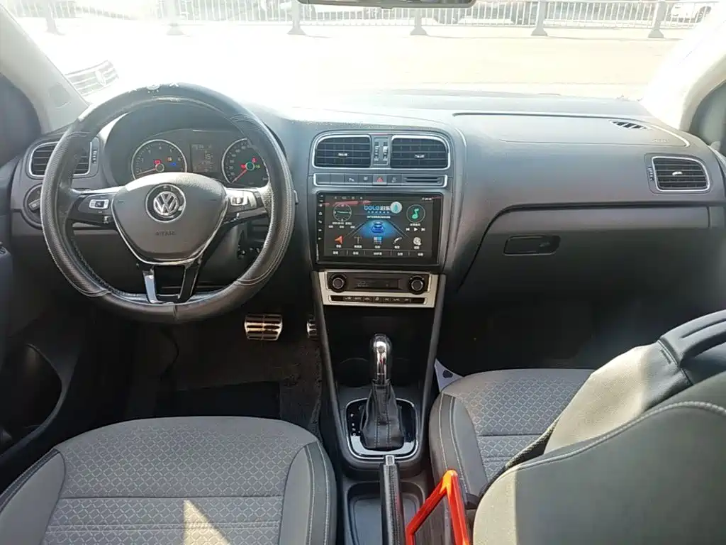 Volkswagen Polo — миниатюра 10