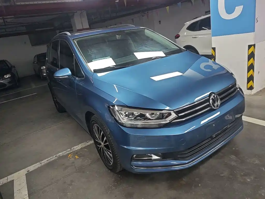Volkswagen Touran — миниатюра 4