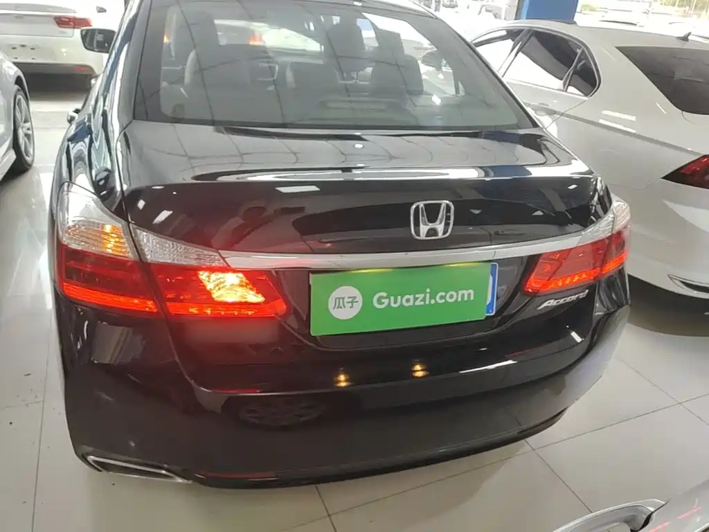 Honda Accord — миниатюра 6