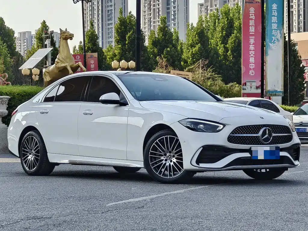 Mercedes-Benz C-Class — миниатюра 3