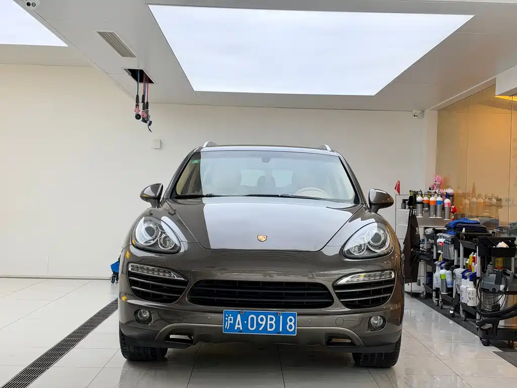 Porsche Cayenne — миниатюра 2