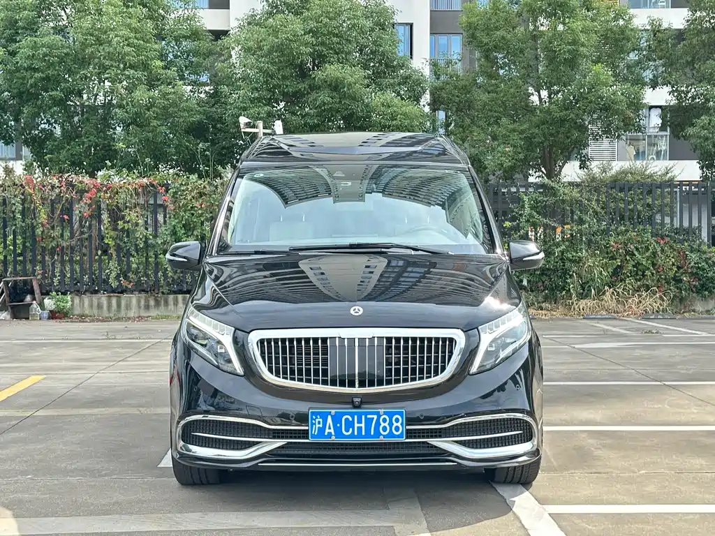 Mercedes-Benz V-Class — миниатюра 2