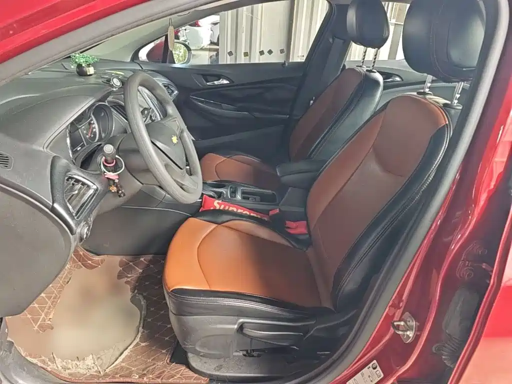 Chevrolet Cruze — миниатюра 15