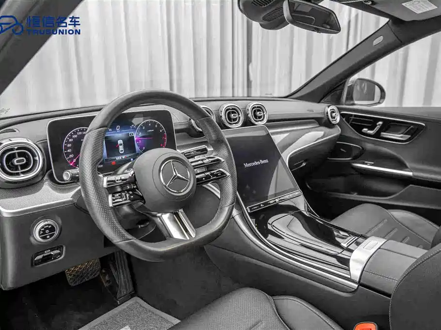 Mercedes-Benz C-Class — миниатюра 12