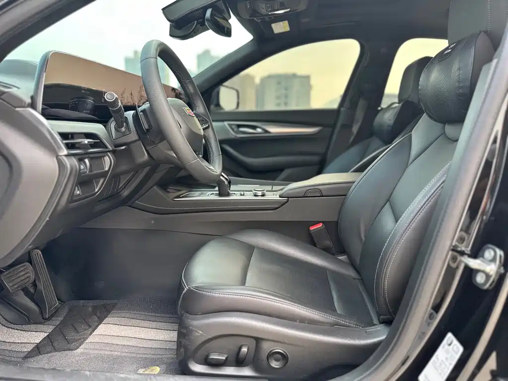 Cadillac CT5 — миниатюра 7