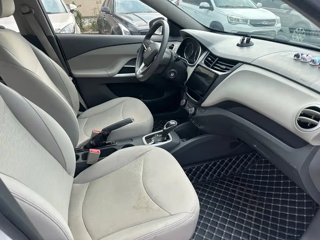 Chevrolet Sail — миниатюра 7