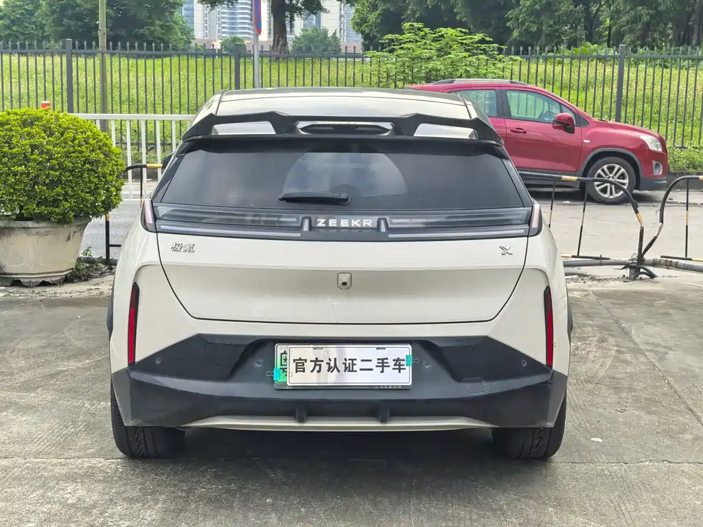 Zeekr X — миниатюра 15