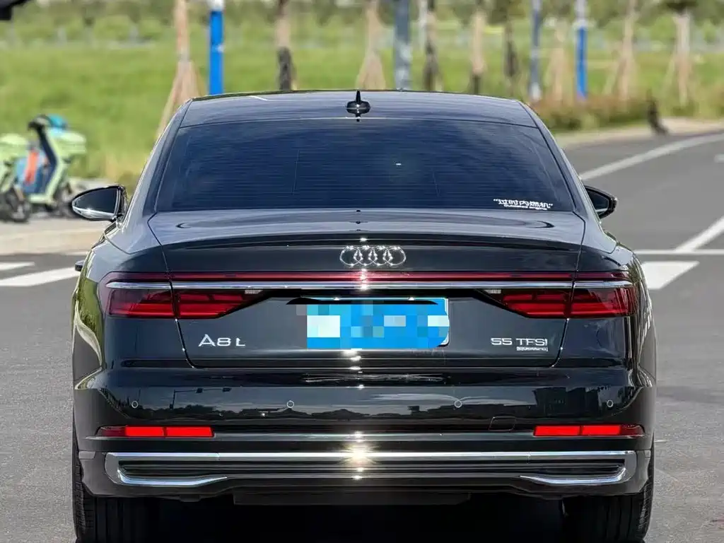 Audi A8 — миниатюра 3