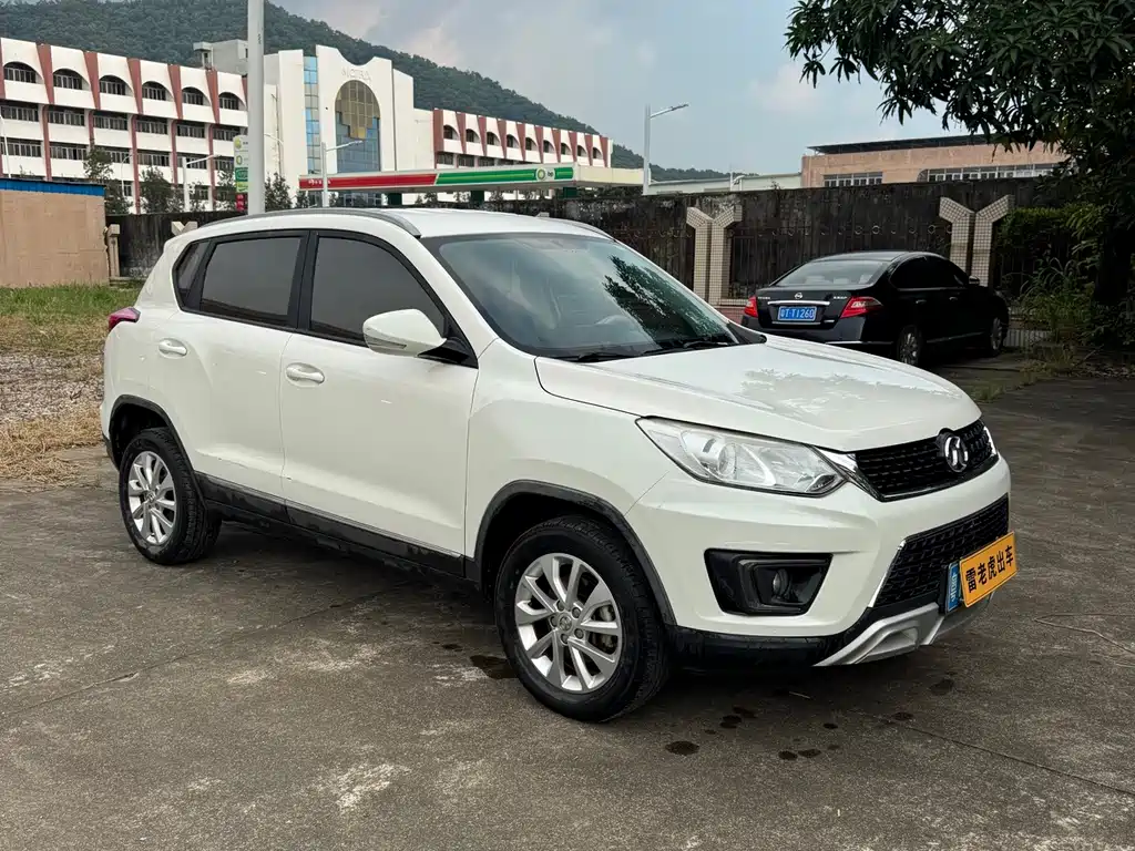 BAIC Senova X35 — миниатюра 3