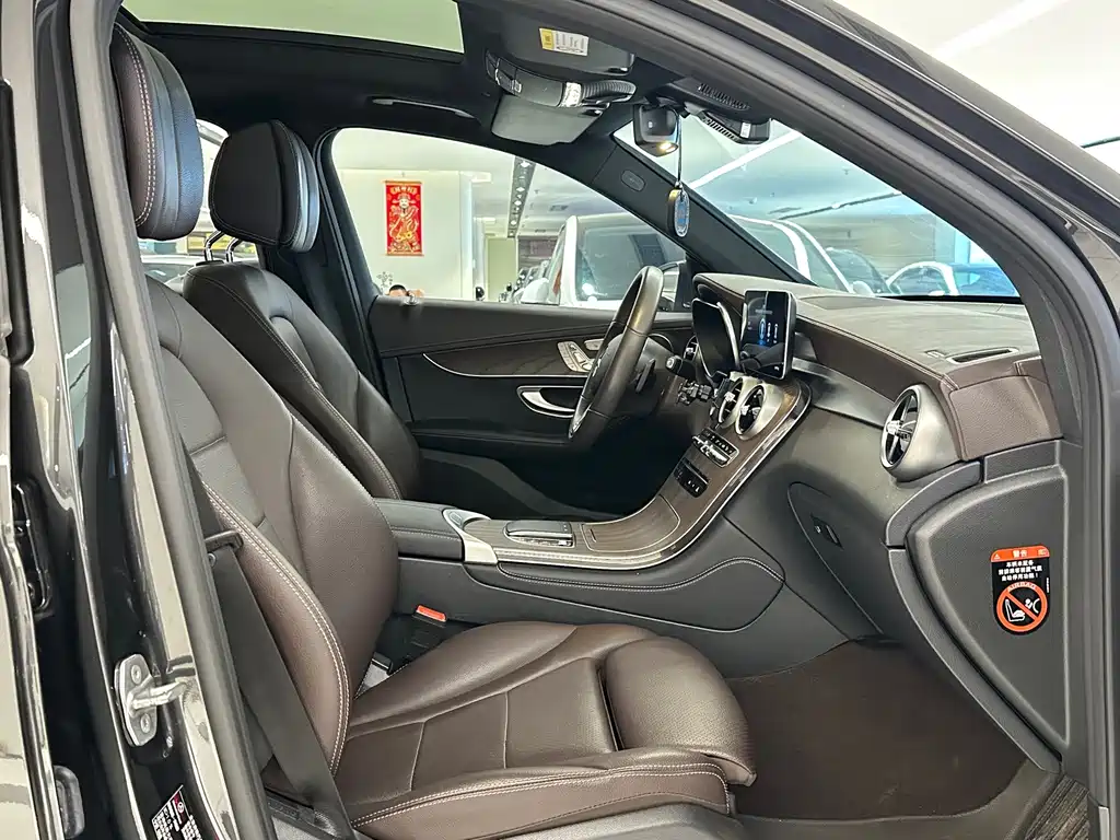 Mercedes-Benz GLC — миниатюра 12