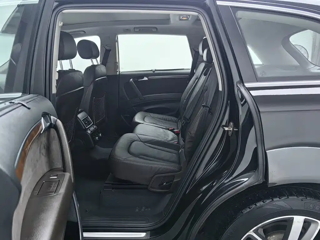 Audi Q7 — миниатюра 15