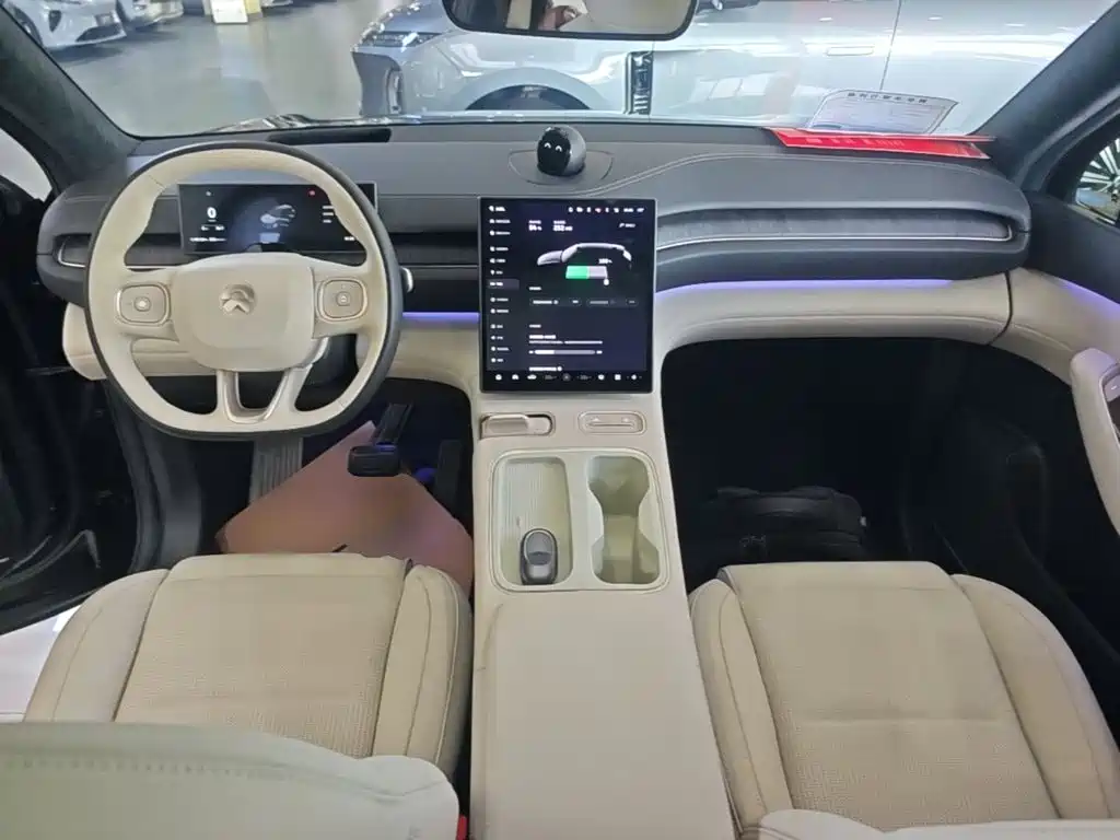 NIO ES6 — миниатюра 10