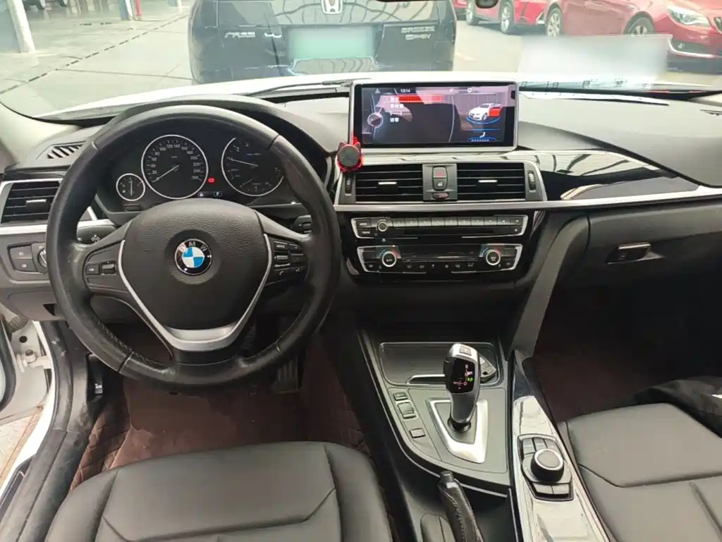BMW 3 Series — миниатюра 10