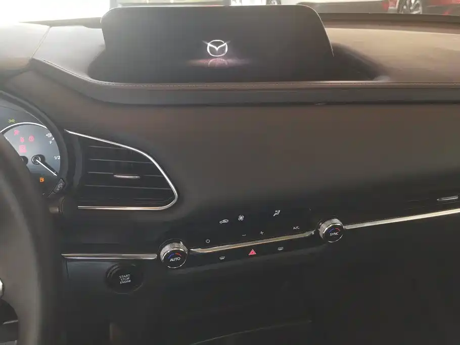 Mazda CX-30 — миниатюра 13