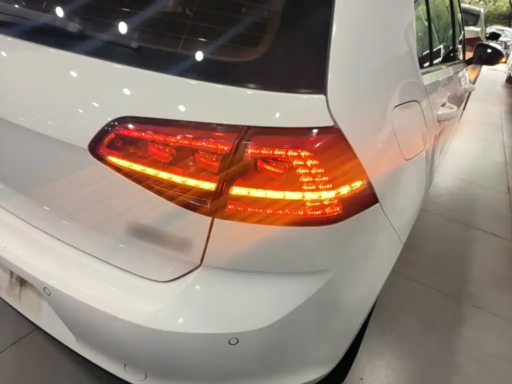 Volkswagen Golf — миниатюра 8