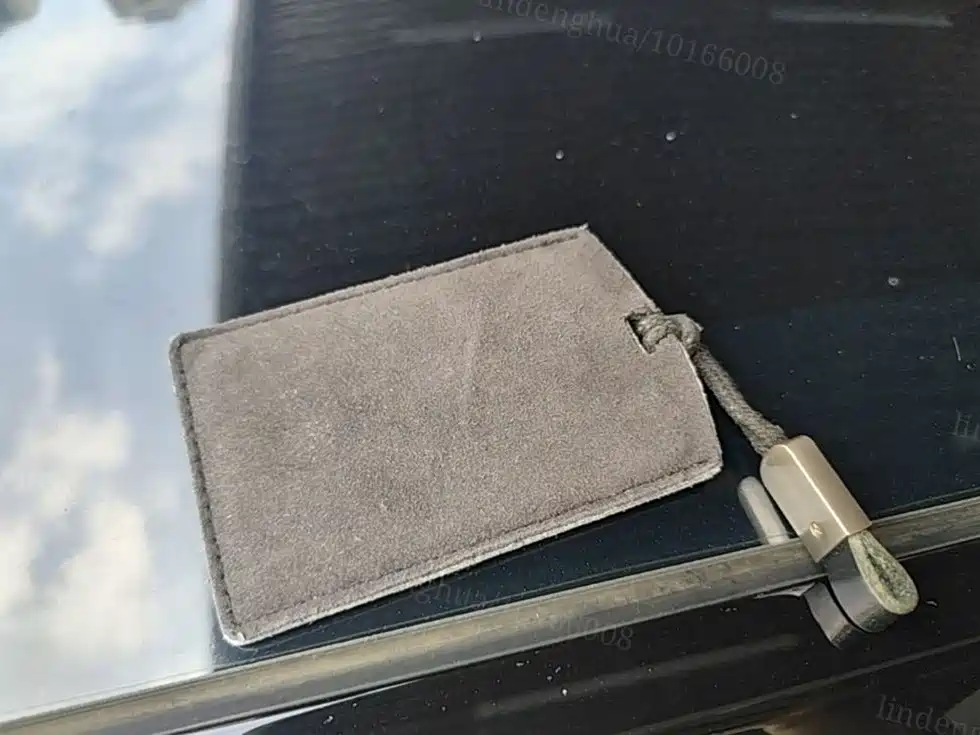 Tesla Model Y — миниатюра 9