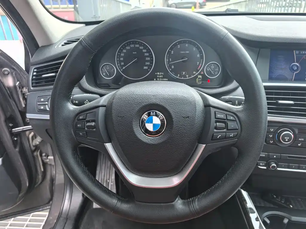 BMW X3 (Import) — миниатюра 7