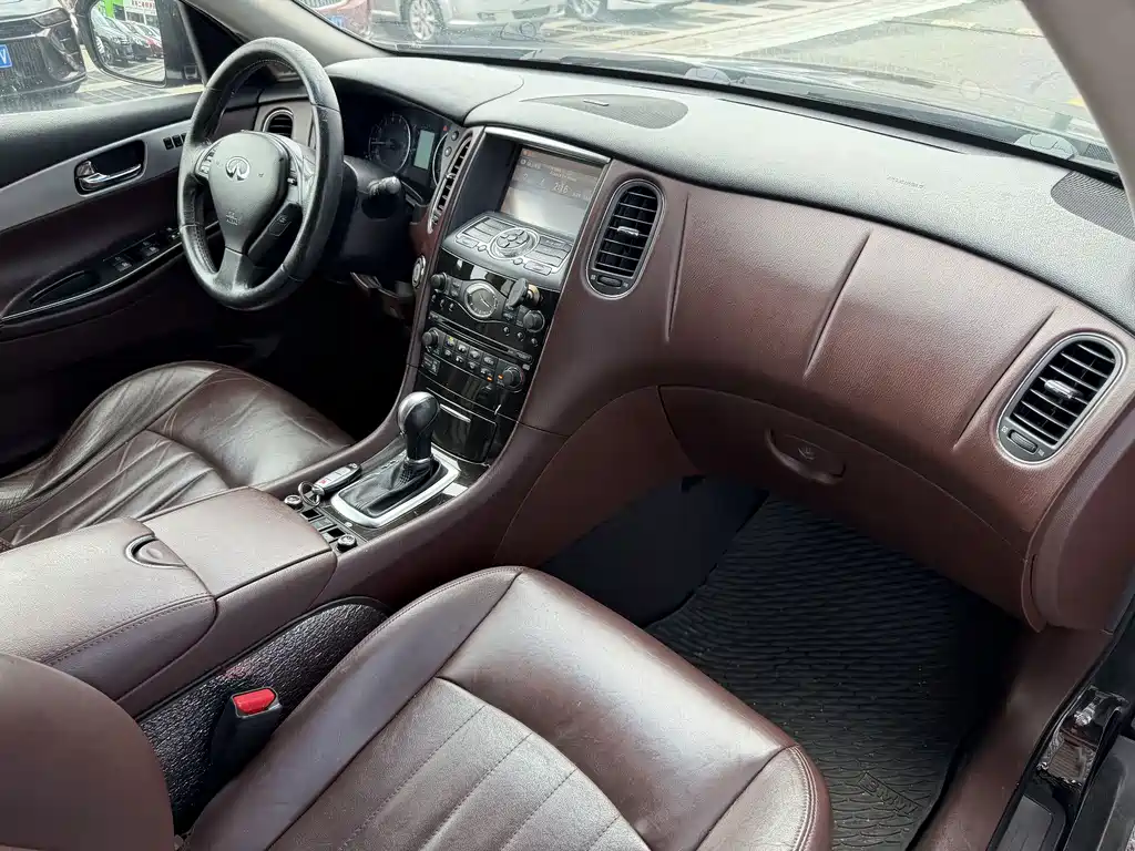 Infiniti QX50 (Import) — миниатюра 7