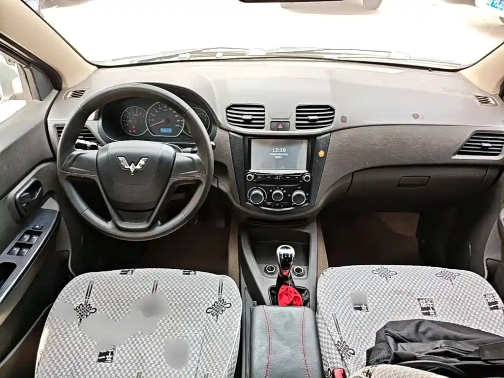 Wuling Hongguang — миниатюра 10