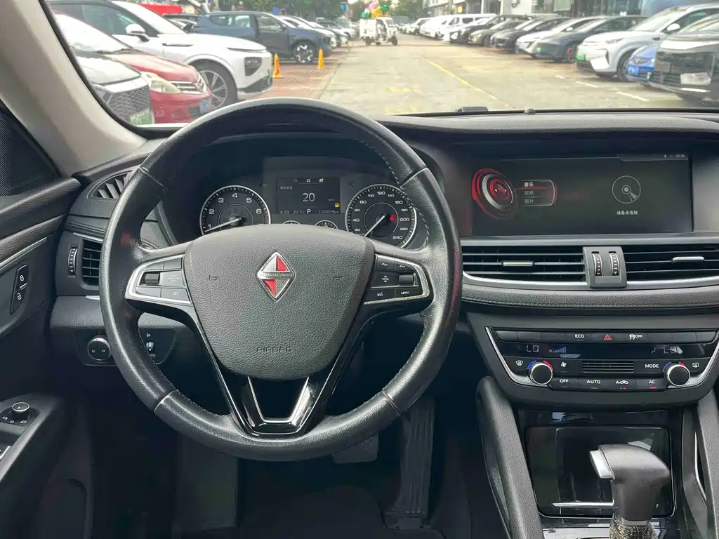 Borgward BX7 — миниатюра 5
