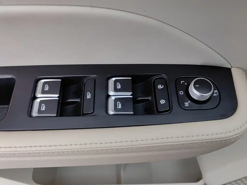 Geely Icon — миниатюра 9