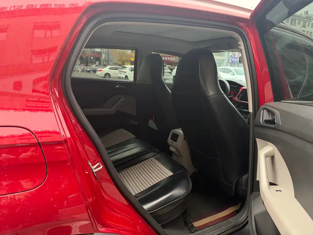 Volkswagen T-Cross — миниатюра 10