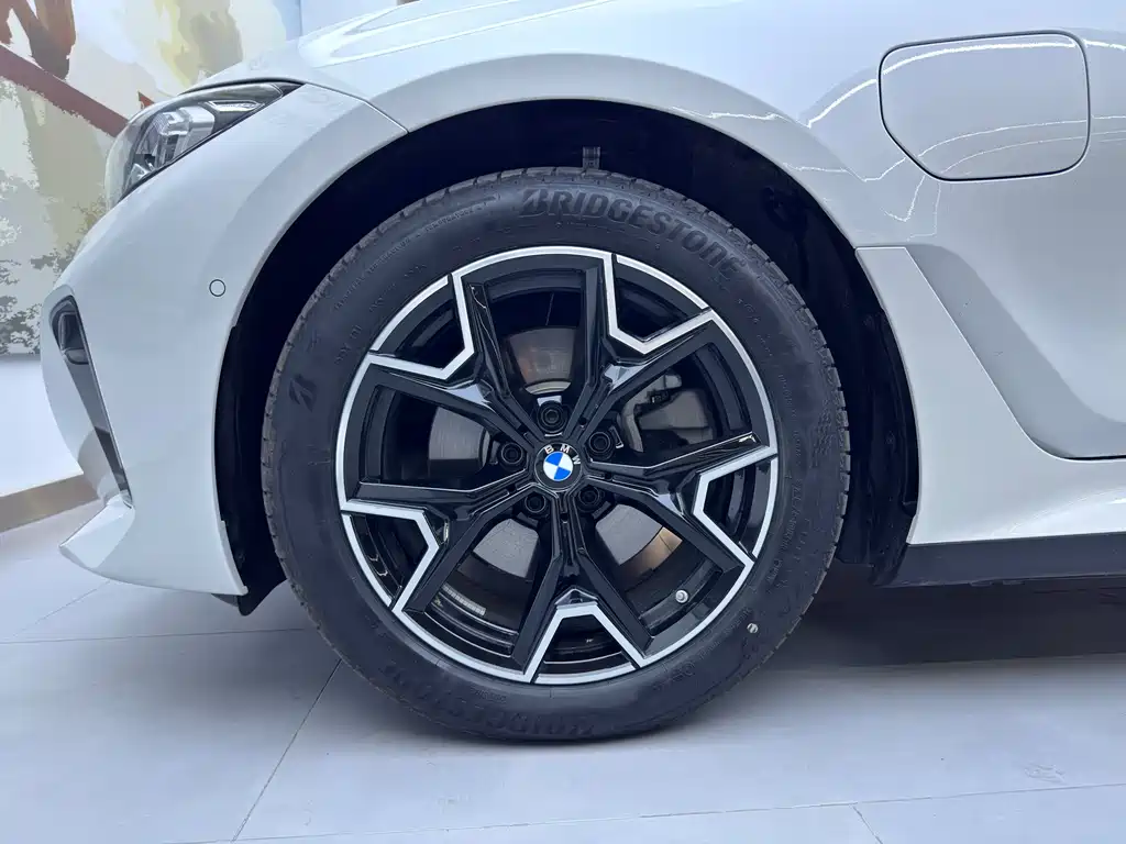 BMW i3 2026 eDrive 40 L