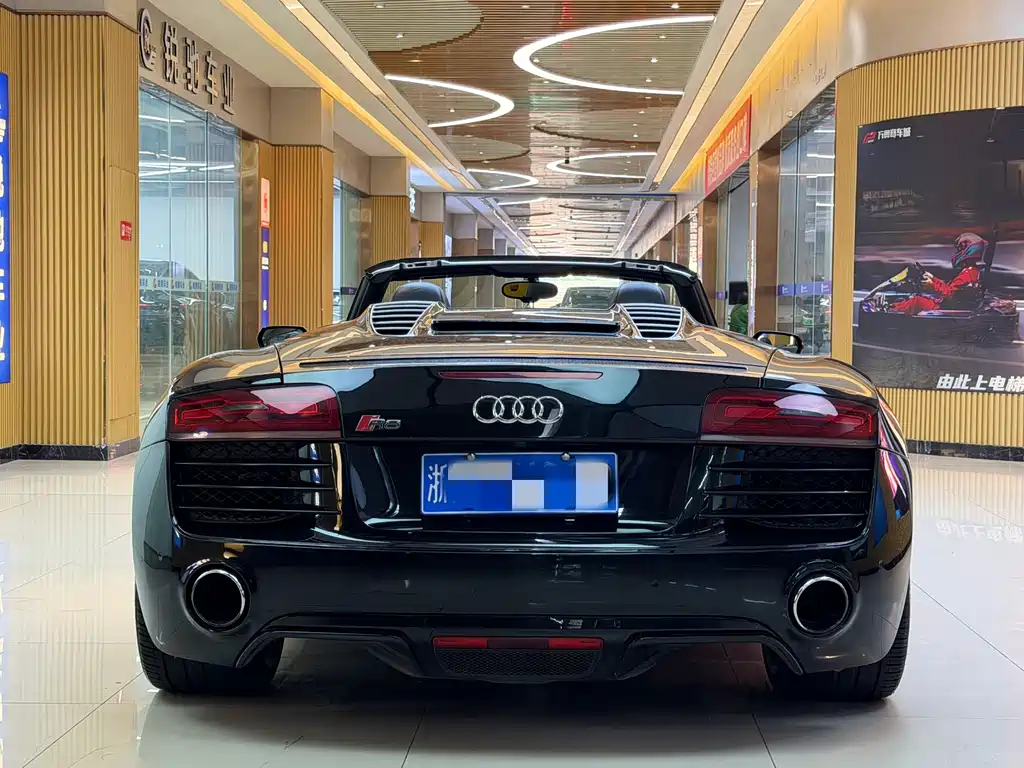 Audi R8 — миниатюра 5