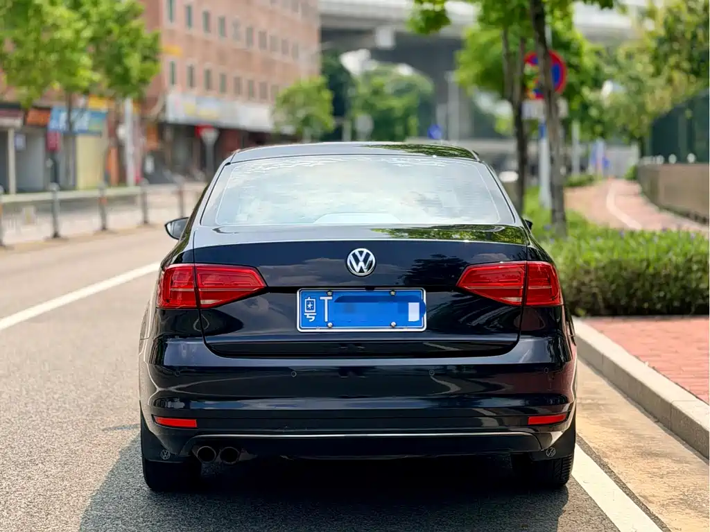 Volkswagen Sagitar — миниатюра 5
