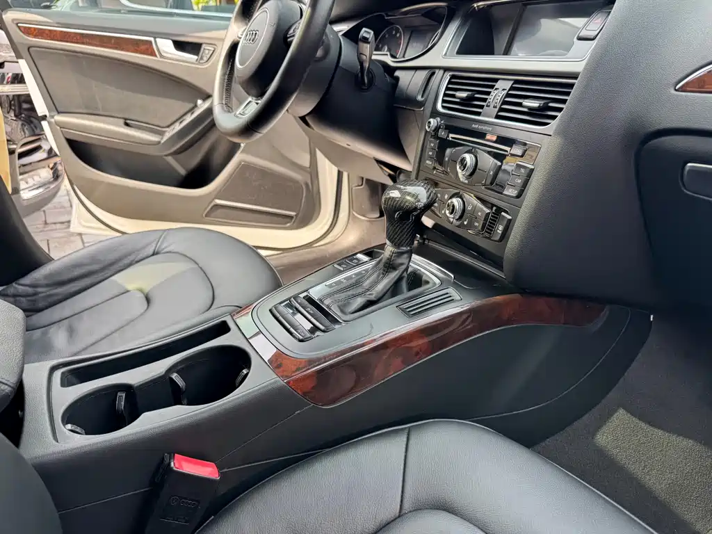 Audi A4L — миниатюра 12